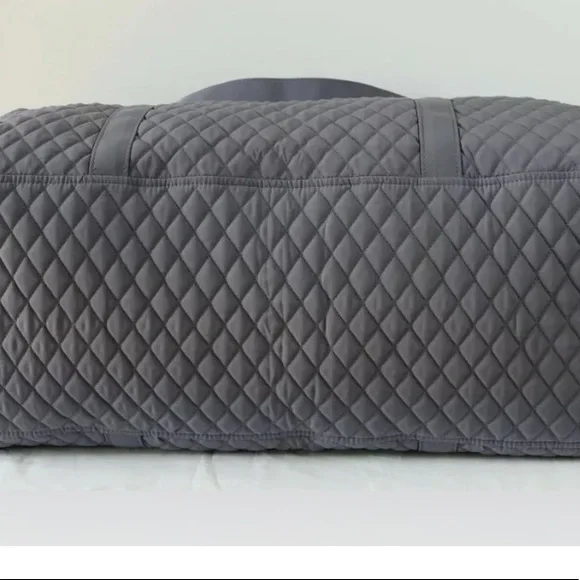 NWT Vera Bradley large travel duffel carbon grey - Picture 11 of 12